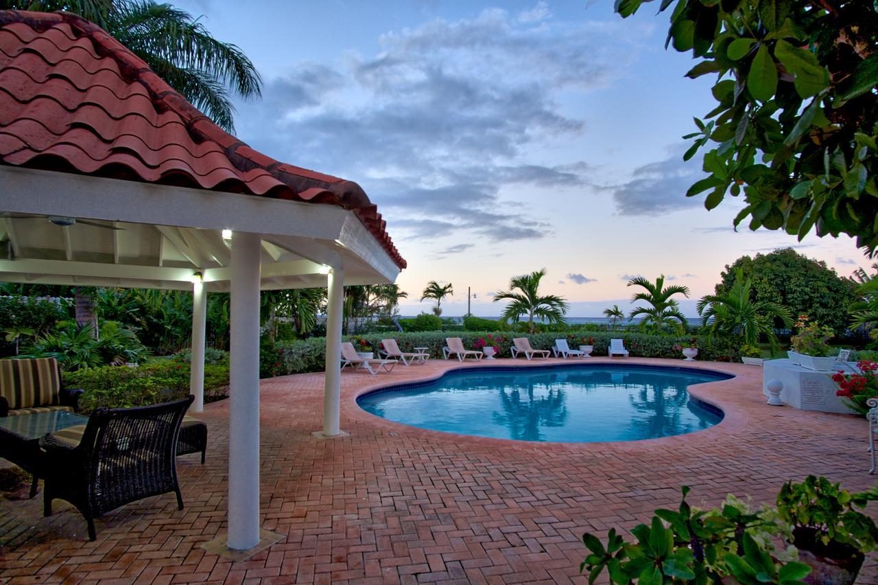 Sunspot Villa Runaway Bay Extérieur photo
