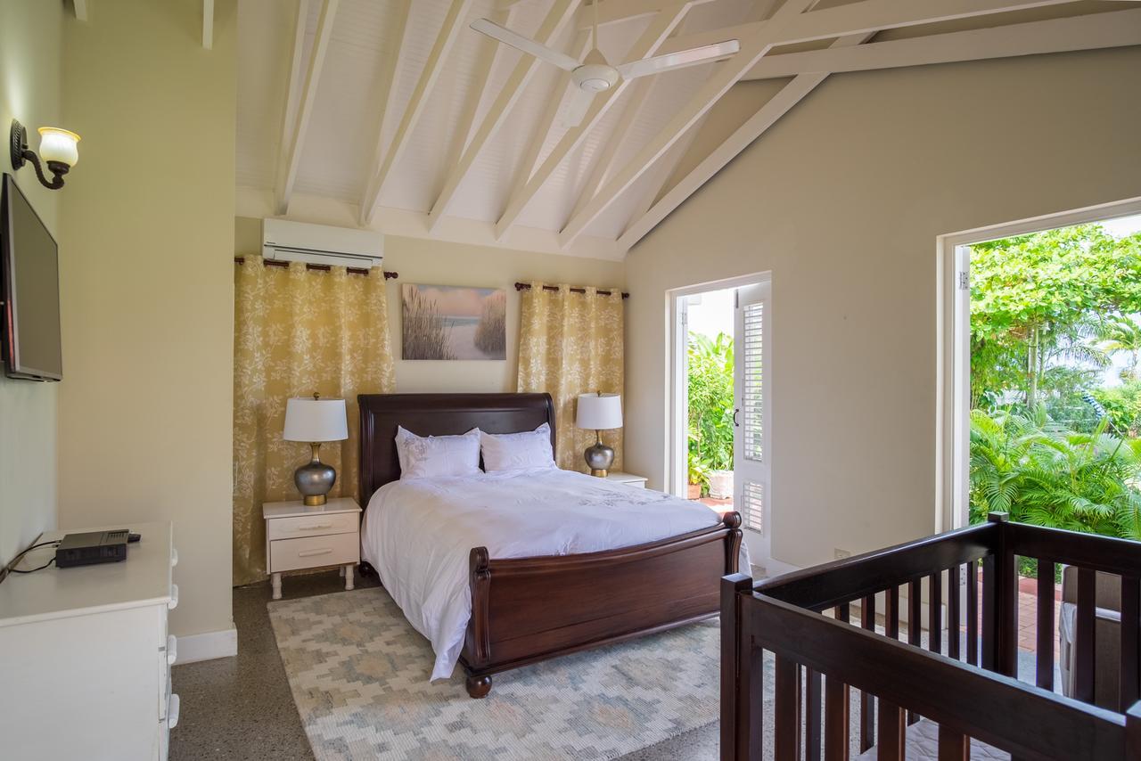 Sunspot Villa Runaway Bay Extérieur photo