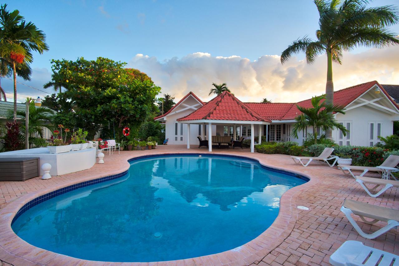 Sunspot Villa Runaway Bay Extérieur photo