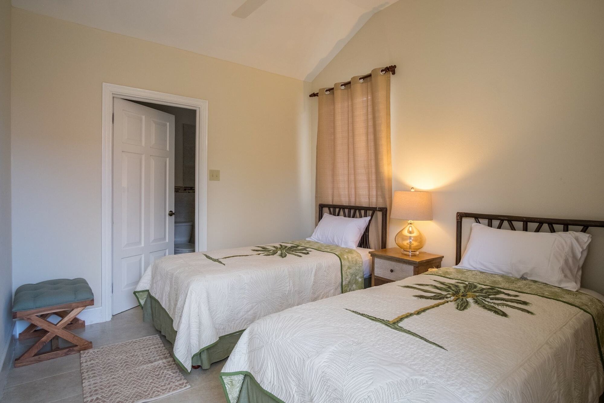 Sunspot Villa Runaway Bay Extérieur photo