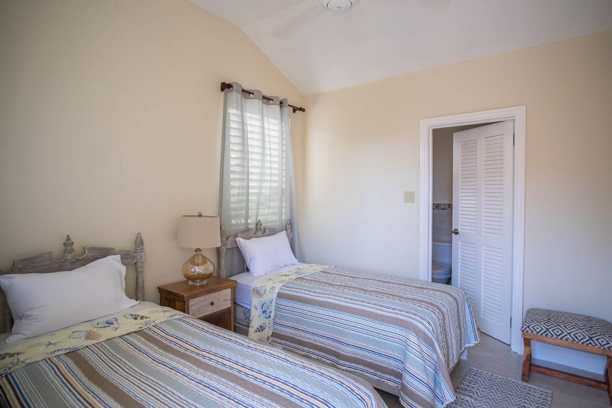 Sunspot Villa Runaway Bay Extérieur photo